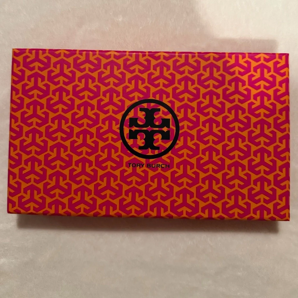 NWT, Tory Burch, Robinson Zip Continental Leather Wallet, Dark Brown